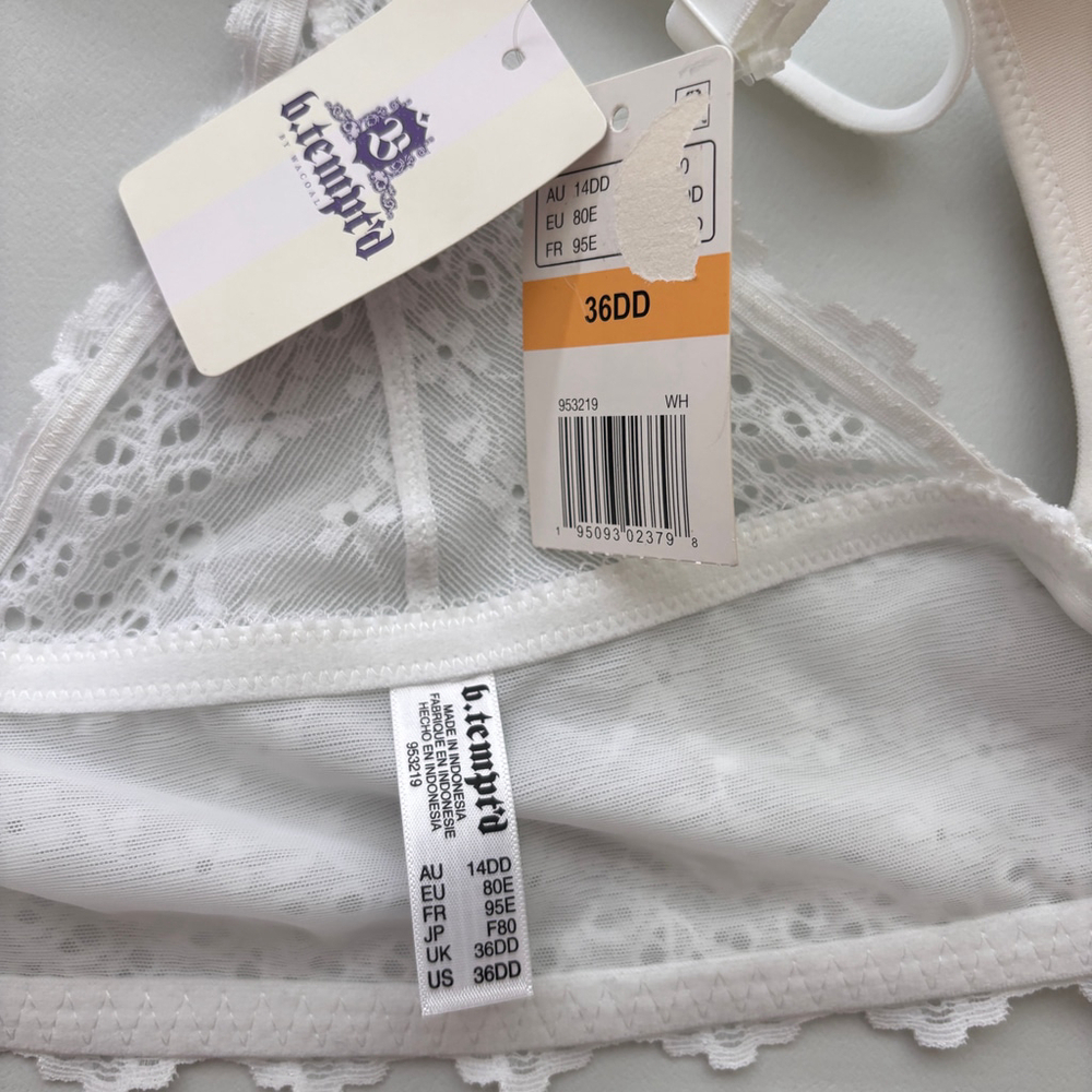 B.tempt'd by Wacoal Women's Size 36DD White Eyelet Front Close Bra NWT - Picture 7 of 7